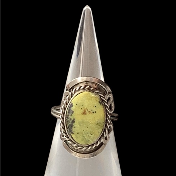 Sterling Silver Serpentine Natural Stone Yellow Green Woman’s Ring Jewelry - Picture 4 of 8